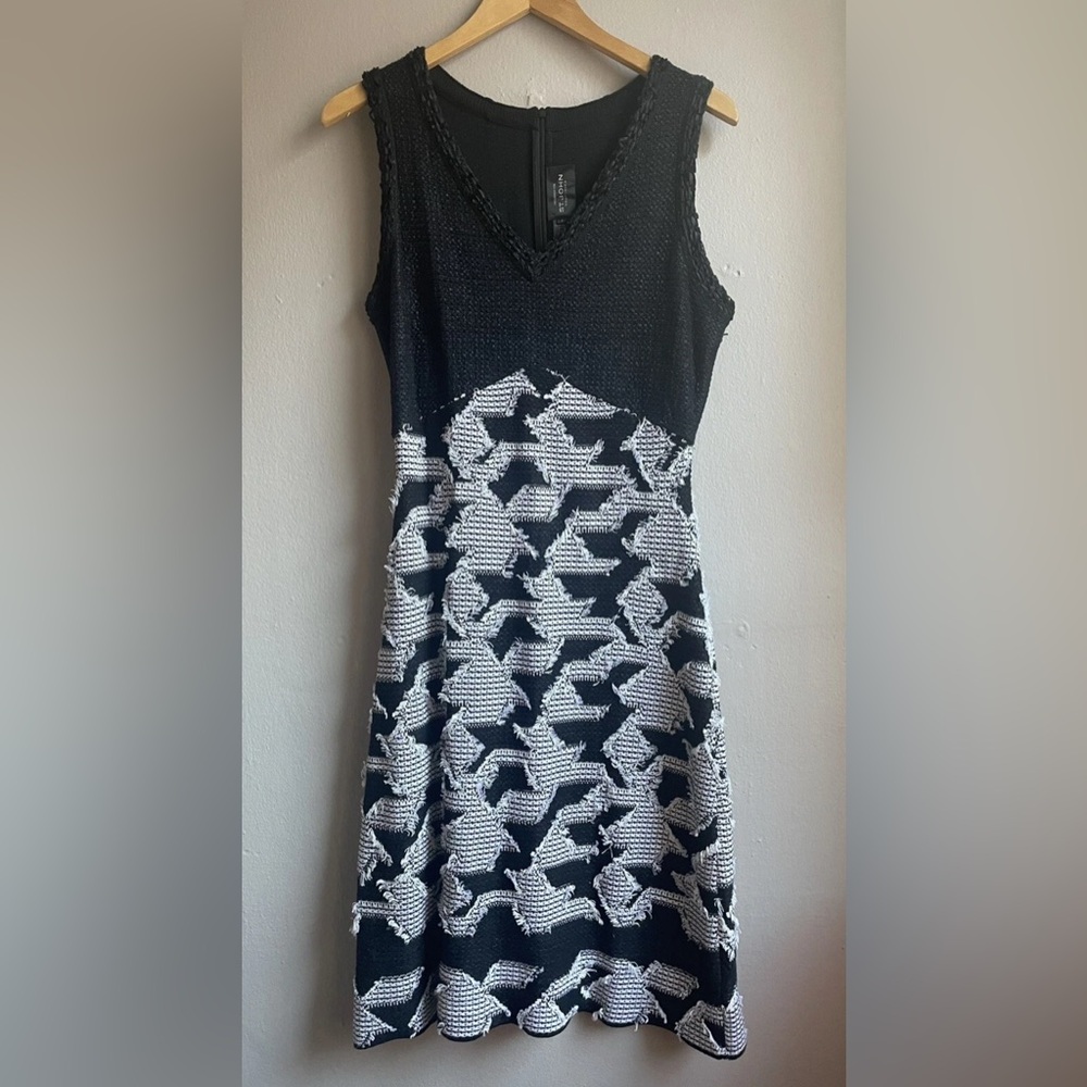 St. John Black White Wool Blend Midi Sheath Dress Sz. 4 S